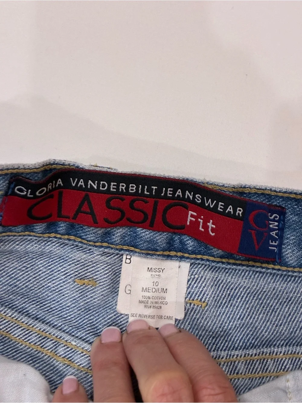 Vintage Gloria Vanderbilt Classic Fit High Waist Mom Jeans 10M